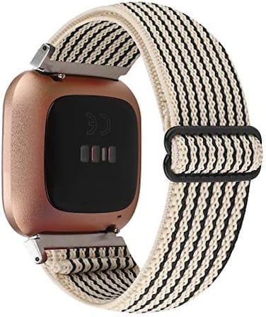 سوار ساعة PENKEY قابل للتعديل ومرن، متوافق مع Fitbit Versa/Versa 2/Versa Lite إصدار خاص للنساء والرجال، سوار معصم من النايلون المطاطي لساعة Fitbit Versa الذكية (خطوط سوداء).