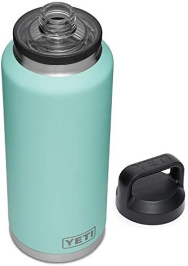 زجاجة YETI Rambler سعة 46 أونصة، معزولة بتفريغ الهواء، مصنوعة من الفولاذ المقاوم للصدأ مع غطاء للشرب السريع، لون رغوة البحر.