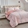 طقم لحاف وردي قابل للعكس من UOZZI BEDDING مكون من 3 قطع، مقاس كوين كامل 88x88، مصنوع من ألياف دقيقة ناعمة وخفيفة الوزن، طقم غطاء سرير صيفي مناسب لجميع الفصول (1 لحاف 2 غطاء وسادة).