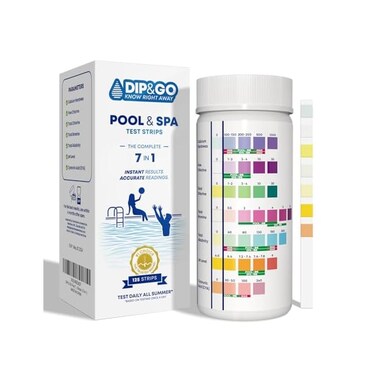 شرائط اختبار DIP & GO DIPGO 7 في 1 لحمامات السباحة والمنتجعات الصحية - 125 شريطًا، مجموعة اختبار حمامات السباحة وأحواض الاستحمام الساخنة لقياس درجة الحموضة، والكلور الكلي، والقلوية الكلية، والصلابة، و