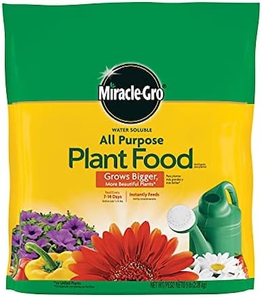 Miracle-Gro Miracle Gro Water Soluble All Purpose Plant Food, 24 8 16, Instantly Fertilizes Plants, Waterproof Bag 5 lb.