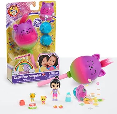 لعبة Just Play EK World Cutie Pop Surprise، تتضمن 7 مفاجآت، ألعاب أطفال للأعمار من 3 سنوات فما فوق.
