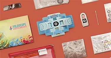 شركة Foldscope Instruments، Inc. مجموعة أدوات فردية مجمعة.