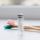 خيط تنظيف الأسنان TreeBird Eco Dental القابل للتحلل الحيوي، مع حامل زجاجي قابل لإعادة التعبئة، مشمع طبيعيًا بشمع الكانديليلا، قابل للتحلل بنسبة 100%، بكرة من الحرير الطبيعي بطول 30 مترًا/33 ياردة، صدي