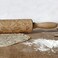 شوبك خشبي من يوها، شوبك محفور ومنقوش بزهرة الورد، أداة خبز مثالية لعيد الحب، لصنع البسكويت والكيك والفوندان (لون الخشب)