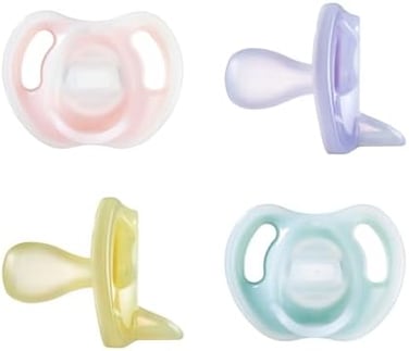 Tommee Tippee Ultra-Light Silicone Pacifier, Symmetrical One-Piece Design, BPA-Free Silicone Binkies, 6-18 Months, Pack of 4 Pacifiers