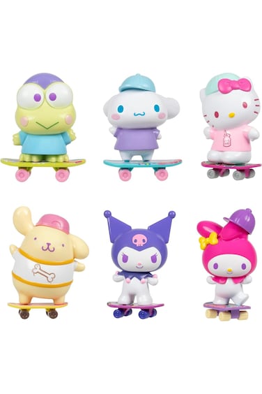 Hello Kitty And Friends Premier Figure with Skateboard Asstd.HKT0212