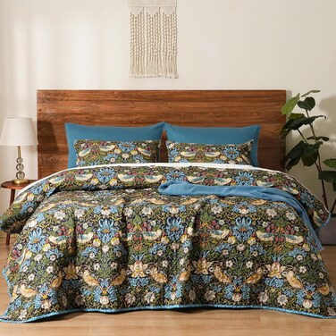 Floral Patchwork Quilt Set King Size, 3 Pieces Reversible Lightweight Quilted Bespread for All Season, Ultra Soft Boho Coverlet Bedding Set 269 cm x 244 cm with 2 Pillow Shams (50 cm x 90 cm), Strawberry