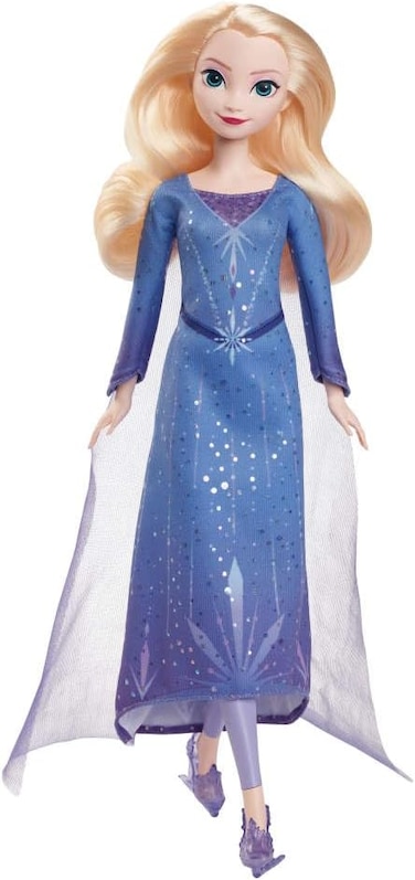 Mattel Disney Frozen Elsa Fashion Doll &amp; Accessories, Ice-Skating Look with Removeable Dress &amp; Skates Plus 1 Pair Of Shoes, Inspired By Frozen: Winter Festival