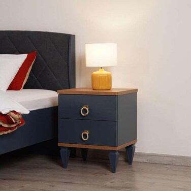 طاولة جانبية للأطفال من بان هوم بوبينز