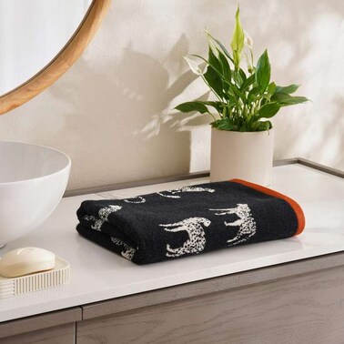 منشفة يد بان هوم سافانا ليو جي كيو 70×140 سم - أسود