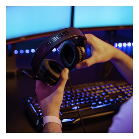 Hama uRage SoundZ 200 USB-A Wired Over-Ear Gaming Headset Black