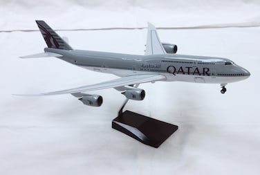 Qatar Airways With Wheels/  47cm Giant Display Resin Plane with Stand