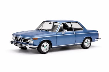 Classic BMW 2002 Ti 1968 Die-Cast Model Car 1:24 Scale &ndash;Blue
