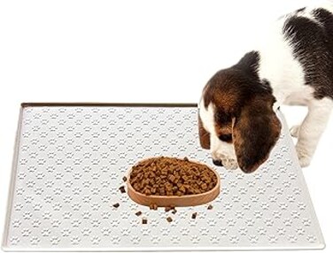 STAYOUNG Silicone Pet Placemats - Pet Feeding Bowl Placemats, Waterproof And Non-Slip, Prevent Food Residues From Splashing On The Floor, Suitable for Cats And Puppies (Cream White)