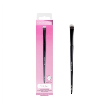 Brushworks No. 18 Flat Eye Brush