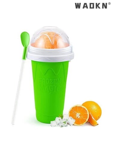 Frozen Magic Slushy Maker Squeeze Cup, Home Frost Cup Summer Pinching Cup, Quick Frozen Smoothies Slushy Ice Cream Maker with Dome Lids,Internet Famous Refrigeration Cup Green