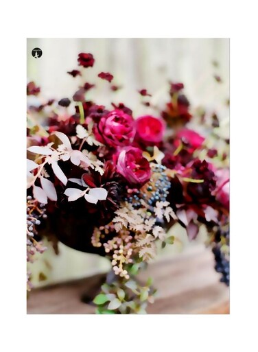 Flower Printed Metallic Plate Red/Beige/Green
