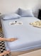 Home 3-Piece Set: Includes a single-size fitted bedsheet and two pillowcases, washable cotton in a blue color.