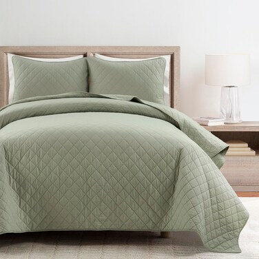 Lush DecorAva Diamond Oversized Cotton Quilt Sage 3 Piece Set King  Soft Lightweight Quilted Bedding Set for All Season