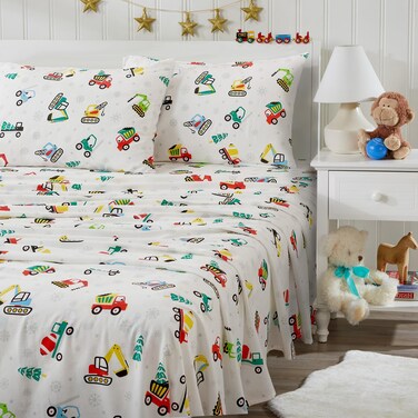 Great Bay Home4 Piece 100 Turkish Cotton King Christmas Flannel Sheet Set  Kids Holiday Printed Bedding Sheets  Pillowcases  DoubleBrushed Flannel Bed Sheets King Christmas Toy Trucks