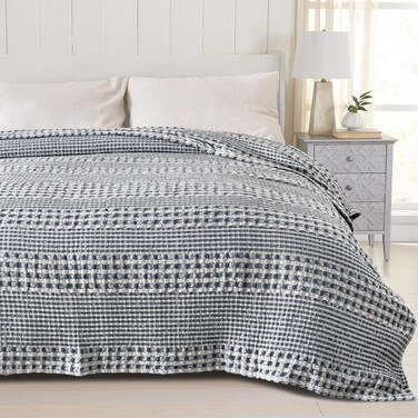 Great Bay Home 100 Cotton Waffle Weave Navy Full Queen Blanket for Bed or Couch Prewashed  Preshrunk Unique Woven Design Textured Bed Blanket FullQueen NavyWhite