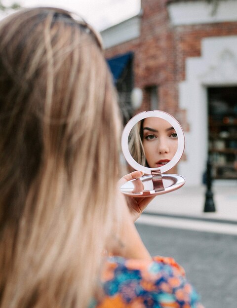 Fancii LED Lighted Travel Makeup Mirror 1x10x Magnification  Daylight LED Compact Portable Large 5 Wide Illuminated Folding Mirror Lumi Rose Gold