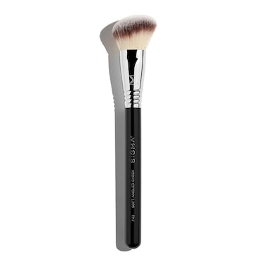 Sigma BeautyF43 Soft Angled Cheek Brush