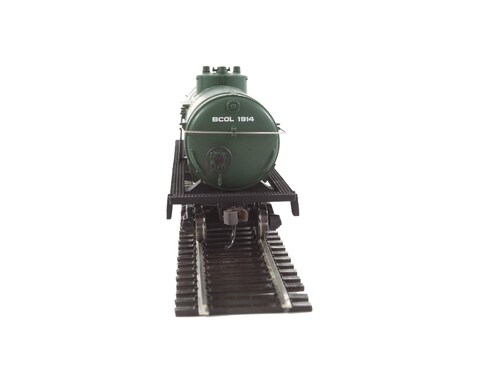 Walthers Trainline HO Scale Model British Columbia Railway Tank Car GreenYellowWhite