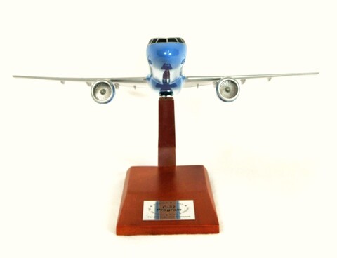 Mastercraft Collection Boeing 757200 C32A VIP Model Scale 1100