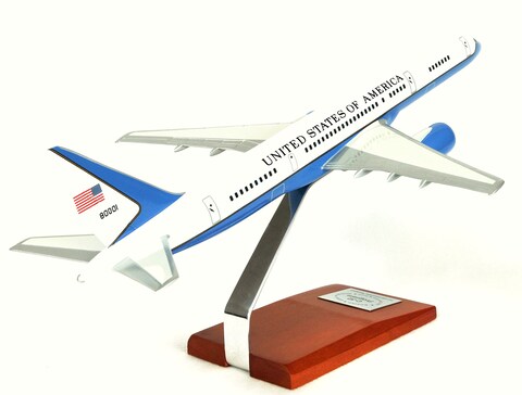 Mastercraft Collection Boeing 757200 C32A VIP Model Scale 1100