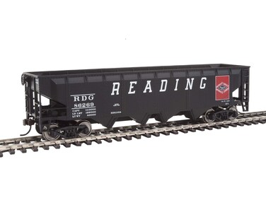 WalthersTrainline Ready to Run Reading Offset Hopper BlackRed
