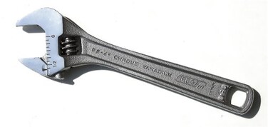 Irega 4 Ergonomic Adjustable Wrench TripleChrome Finish 924