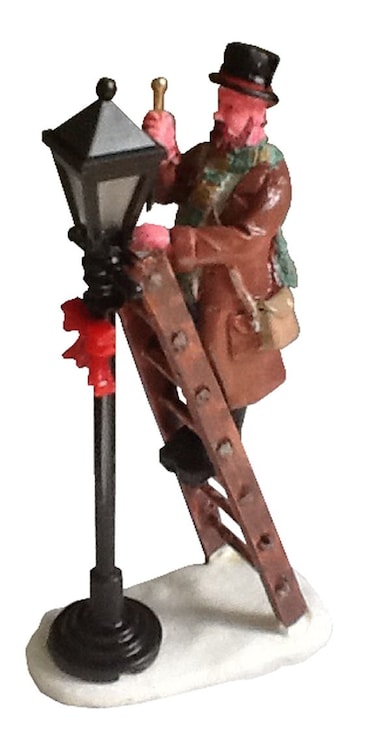 Lemax Christmas Village Lamplighter  62327
