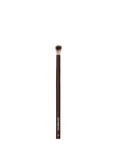 Hourglass Brush 4  Crease