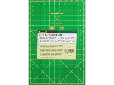 Omnigrid 512 x 812 Gridded SelfHealing Cutting Mat 55 x 85 Green