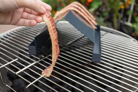 Outset NonStick Bacon Grill Rack With Dual Grease Basins