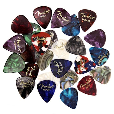Fender Premium Picks Sampler  24 Pack Includes Thin Medium  Heavy Gauges