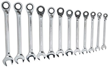 GEARWRENCH 12 Piece Reversible Ratcheting Combination Wrench Set  Metric  12 Point  9620N
