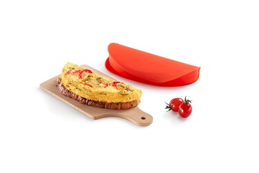 Lekue Omelette Maker Red