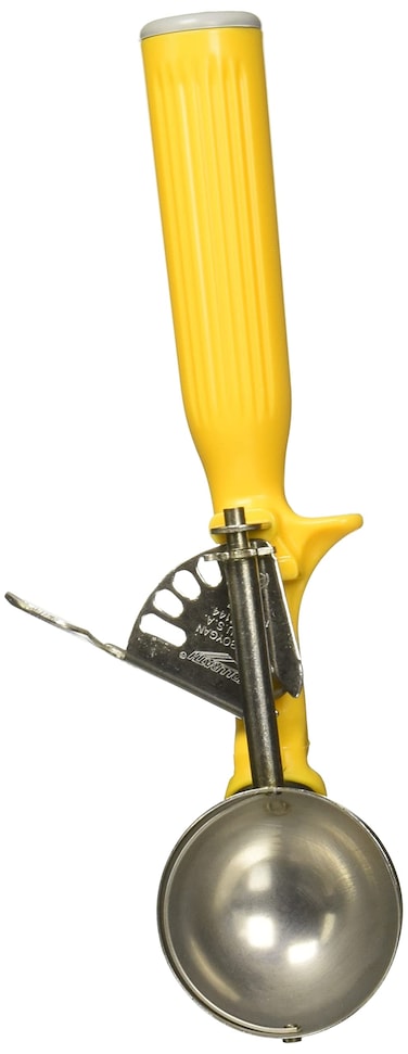 Vollrath 158 oz Stainless Steel Disher  Size 20Yellow