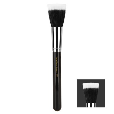 Bdellium Tools Professional Makeup Brush  Maestro Series 955 Finishing  With Soft Synthetic Fibers For Stippling Lightweight Application Black 1pc