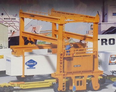 Walthers Cornerstone HO Scale Model MiJack Translift Intermodal Crane