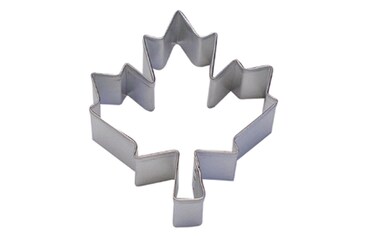 CybrTrayd RM Maple Leaf Canadian National Symbol 3 Cookie Cutter Metallic