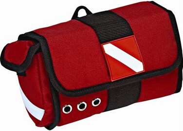 Innovative Dive Flag Mask Bag  Red Small