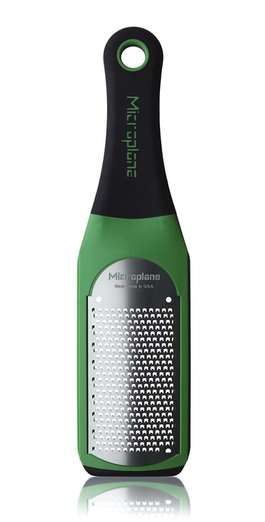 Microplane Artisan Series Parmesan Cheese Grater and Zester Fine Green