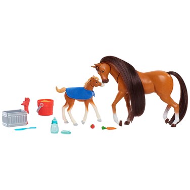 Spirit Riding Free Feed and Nuzzle Horse Set Includes 2 Horse Figures and 8 Accessories