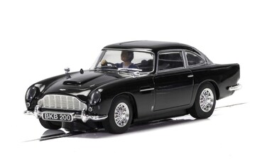 Scalextric Aston Martin DB5 Black 132 Slot Race Car C4029