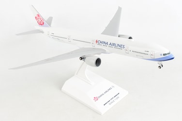Daron Skymarks China Airlines 777300 1200 with Gear Model Kit