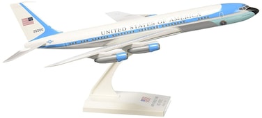 Daron Skymarks VC137 707 26000 JFK Air Force One Model